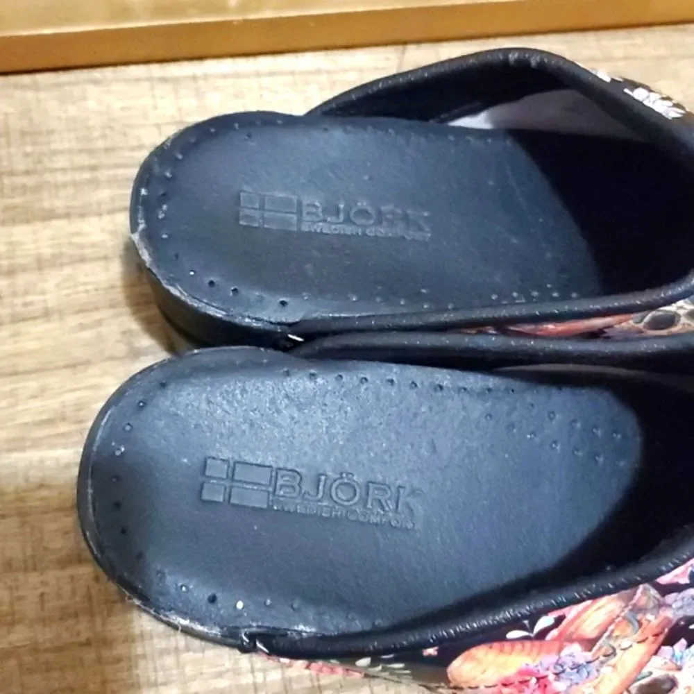 BJORK Swedish Vera Sugar Skull Patent Limited Clog Sz 38 /7.5 Comfort Slip-On